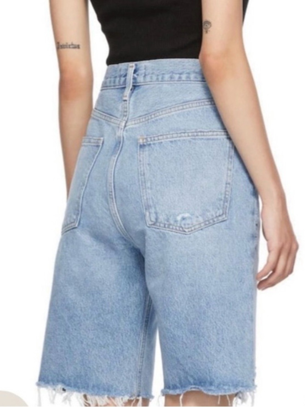 Agolde Los Angeles Premium 90s Mid Rise Jean Shorts, Roundabout Wash, size 28 - Picture 2 of 8